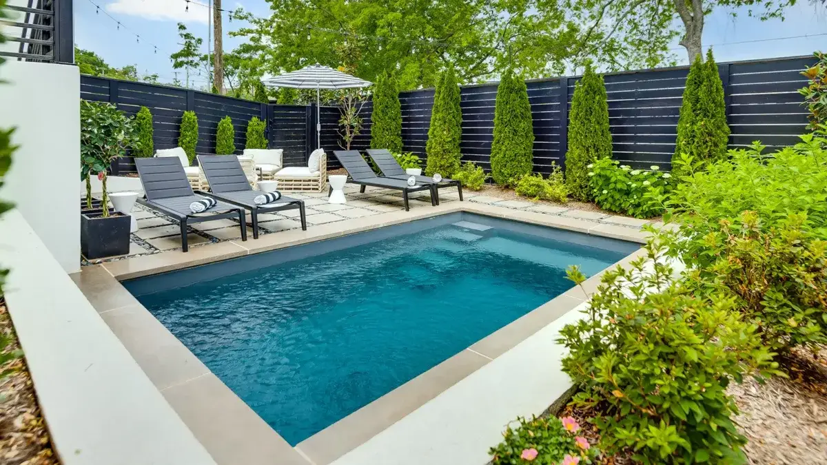 The Vision compact rectangular pool
